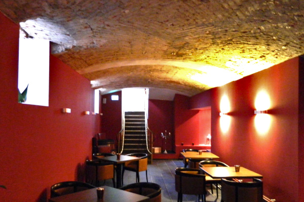 Weinkeller mit Bar Referenz 03 Restaurant 07