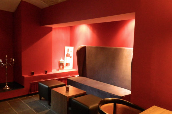 Sitzecke Weinkeller mit Bar Referenz 03 Restaurant 08